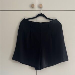 Uniqlo Women's High Waist Black Shorts - M